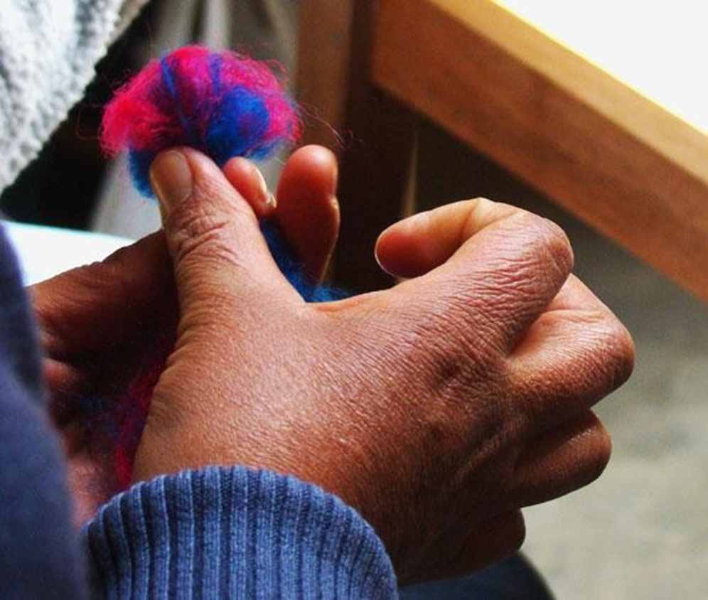 Photography (2013). Workshop in cooperation with Andean Alliance, for women and caregivers in charge of babies and toddlers. Working with tactile elements and balance.Go to Page