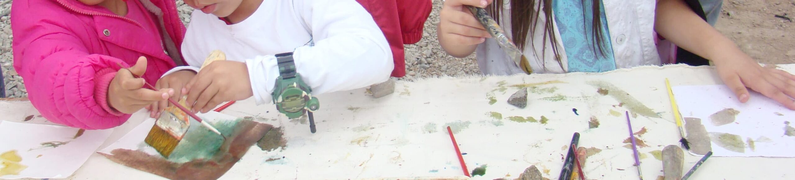Workshop on natural dyes. Feria La Veintiúnica. Barranco, Lima, Peru. 2009Go to Page